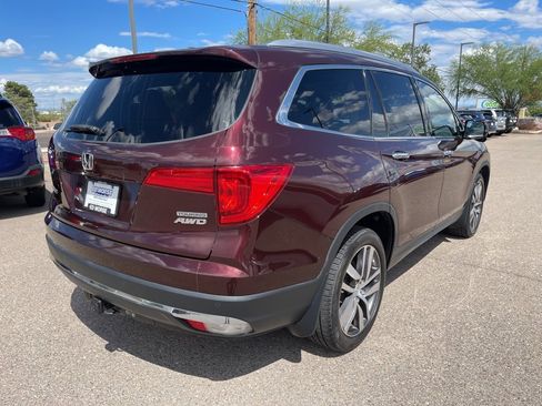 Used 2017 Honda Pilot Touring image 5