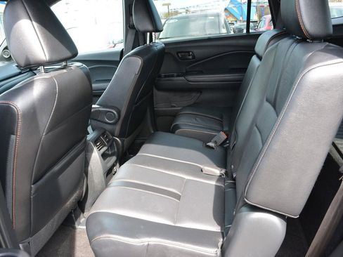Used 2023 Honda Passport TrailSport image 12