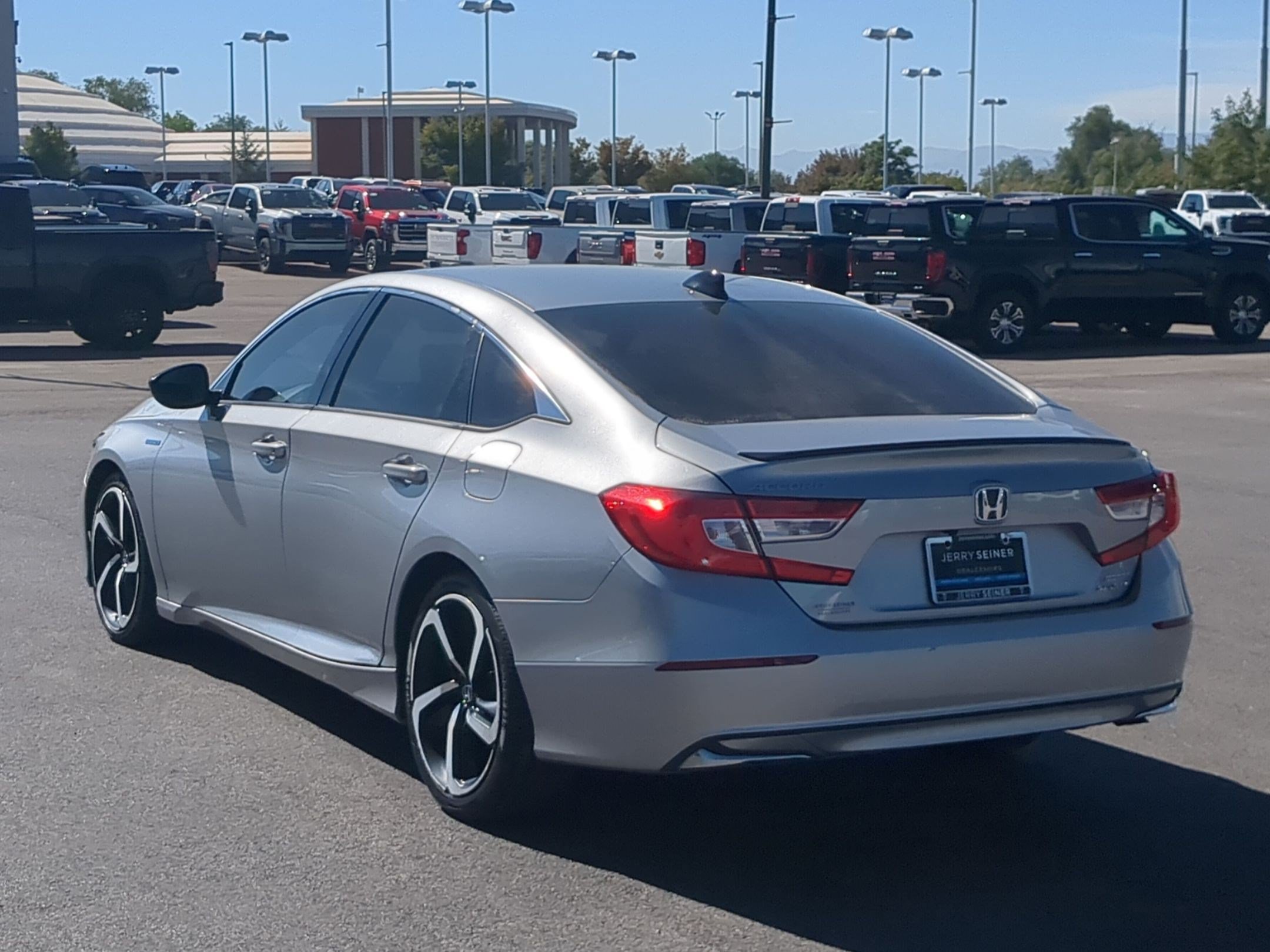 Used 2022 Honda Accord Sport image 3