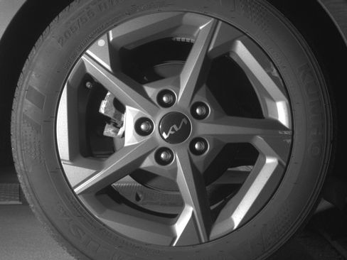 Used 2025 Kia K4 FWD image 15