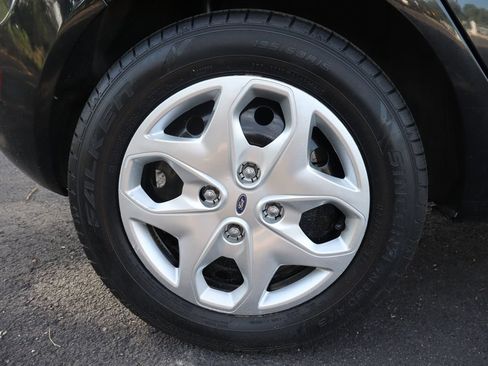 Used 2013 Ford Fiesta SE FWD image 42