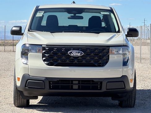 New 2025 Ford Maverick XL image 9