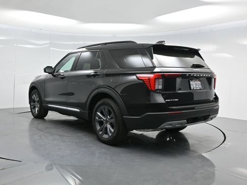 New 2025 Ford Explorer Active w/ Active Comfort Package AWD/4WD image 5