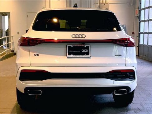 Used 2025 Audi Q5 Premium w/ Convenience Package AWD/4WD image 6