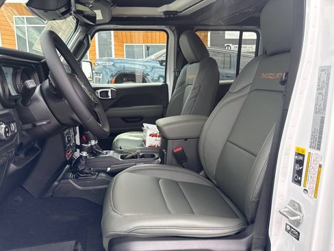 New 2026 Jeep Gladiator Mojave AWD/4WD image 9