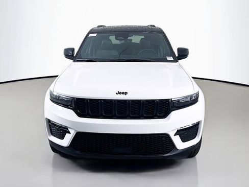 New 2025 Jeep Grand Cherokee Limited image 2