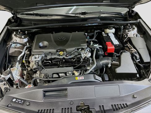 Used 2021 Toyota Camry LE image 34