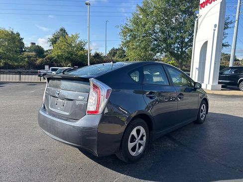 Used 2014 Toyota Prius Four w/ Solar Roof Package FWD image 5