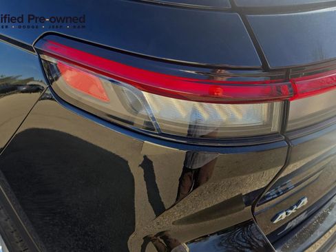 Certified 2023 Jeep Grand Cherokee Laredo AWD/4WD image 22