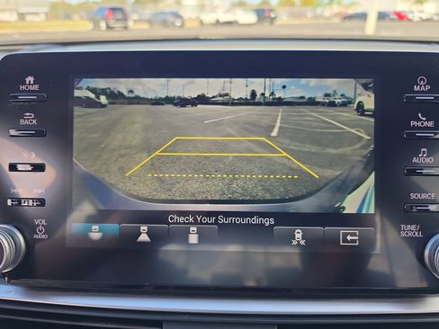 Used 2019 Honda Accord Touring image 19