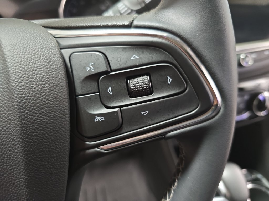 Used 2023 Buick Encore GX Preferred w/ Cold Weather Comfort Package AWD/4WD image 18