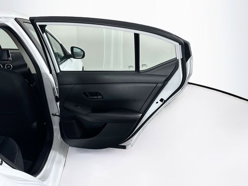 Used 2025 Nissan Sentra SV FWD image 28