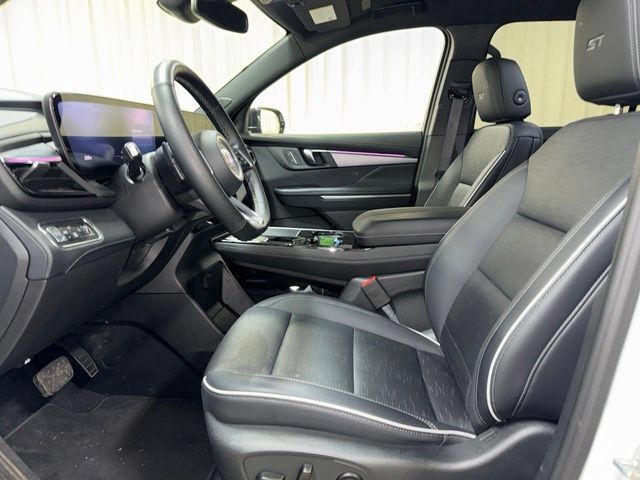 Used 2026 Buick Enclave Sport Touring AWD/4WD image 14