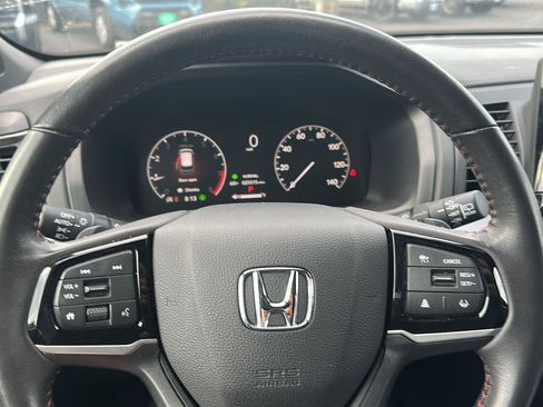 Used 2025 Honda Odyssey Sport-L image 11