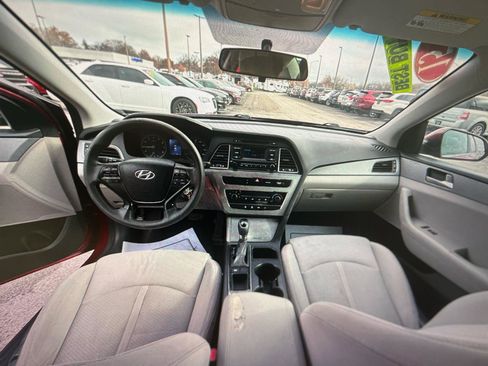 Used 2015 Hyundai Sonata SE FWD image 16