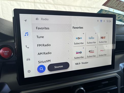 Used 2025 Toyota Tacoma TRD Sport image 30