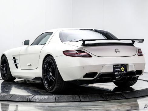 Used 2011 Mercedes-Benz SLS AMG Coupe image 14