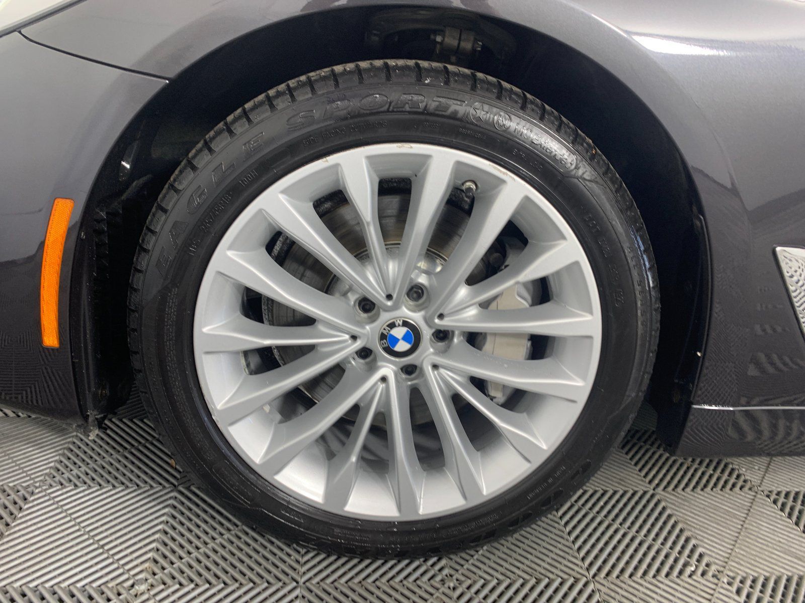 Used 2021 BMW 530i xDrive w/ Convenience Package AWD/4WD image 9