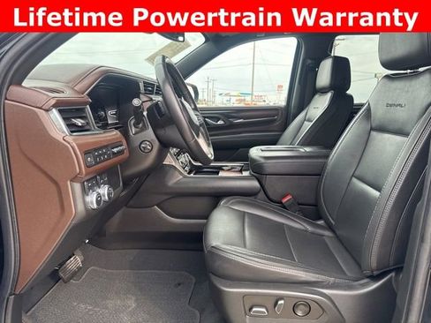 Used 2022 GMC Yukon Denali image 2