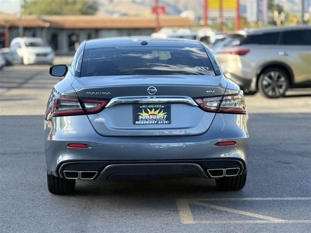 Used 2022 Nissan Maxima SV w/ Floor Mat Group FWD image 6