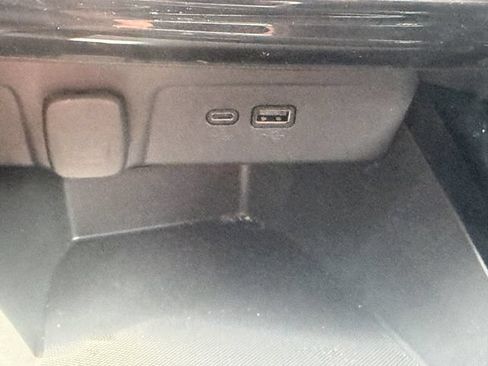 Used 2025 Chevrolet Trax RS w/ Driver Confidence Package FWD image 25