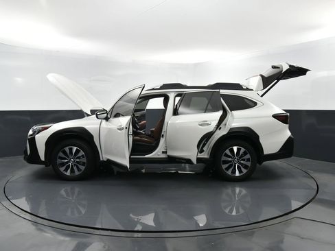 Used 2023 Subaru Outback Touring image 36