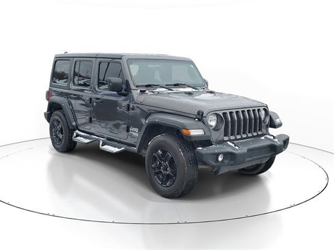 Used 2019 Jeep Wrangler Unlimited Sport S image 2