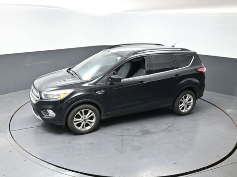 Used 2017 Ford Escape SE image 16