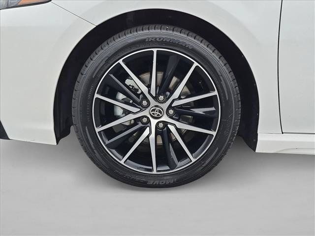 Used 2018 Toyota Camry LE FWD image 24