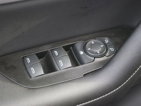 Used 2023 Chevrolet Blazer LT image 15