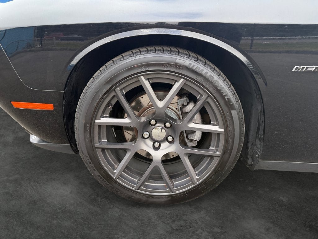 Used 2016 Dodge Challenger R/T Plus RWD image 4