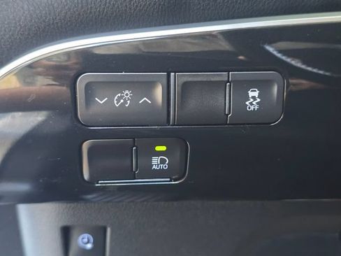 Used 2020 Toyota Prius Prime XLE FWD image 14