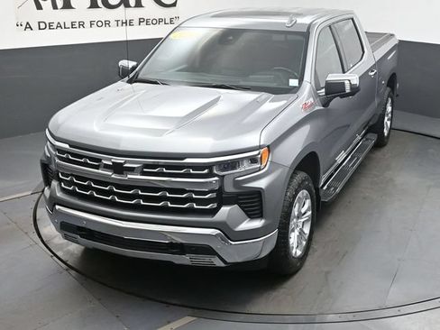 Used 2025 Chevrolet Silverado 1500 LTZ AWD/4WD image 44