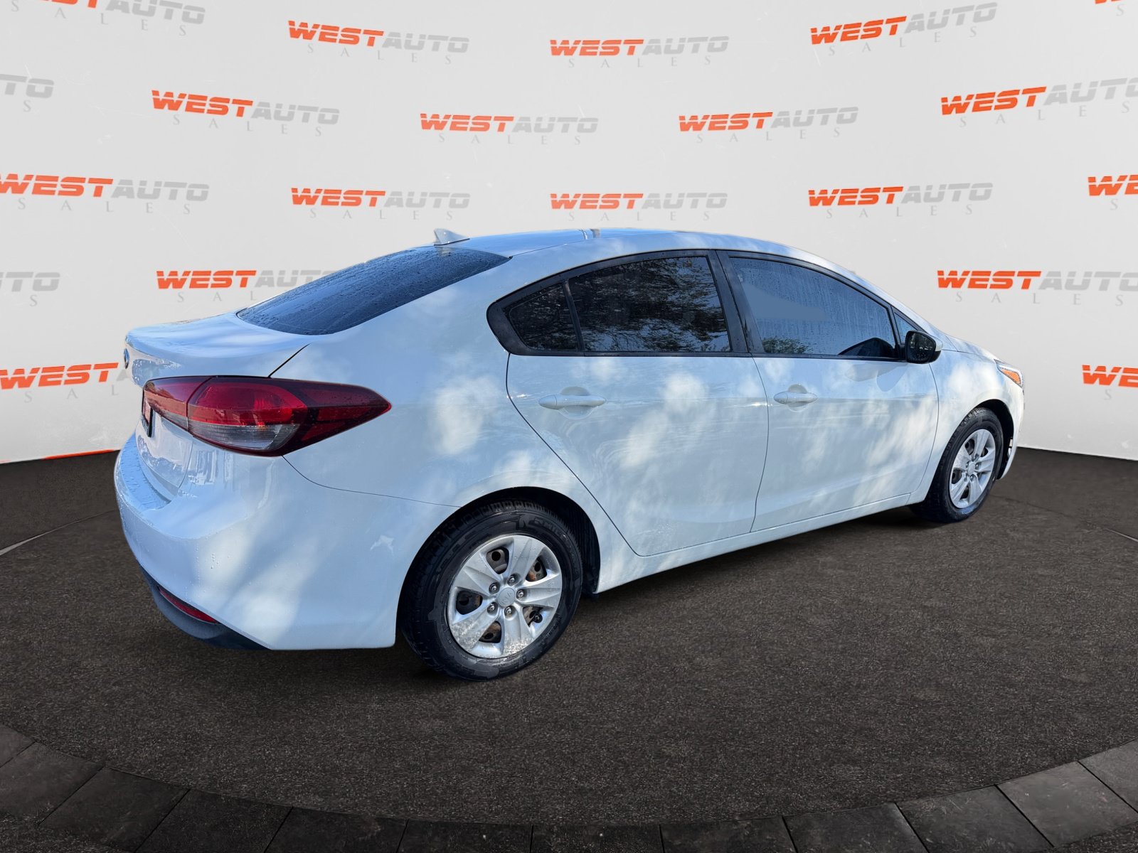 Used 2018 Kia Forte LX FWD image 5