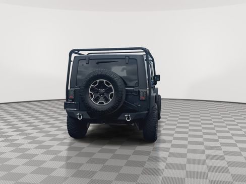 Used 2017 Jeep Wrangler Unlimited Rubicon image 8