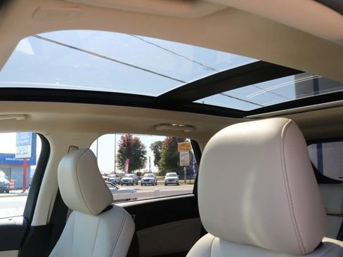 Used 2021 Ford Edge Titanium w/ Equipment Group 301A image 17