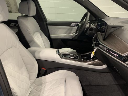Used 2026 BMW X7 xDrive40i AWD/4WD image 24