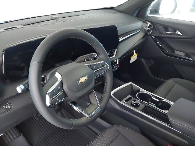 New 2027 Chevrolet Equinox LT FWD image 2