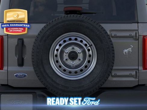 New 2025 Ford Bronco Base image 24