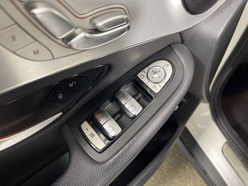 Used 2019 Mercedes-Benz GLC 300 image 16