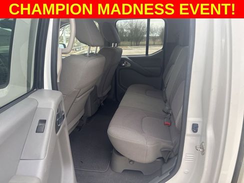 Used 2019 Nissan Frontier SV w/ Value Truck Package image 9