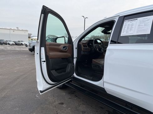 Used 2023 Chevrolet Tahoe High Country w/ LPO, Illumination Package image 19