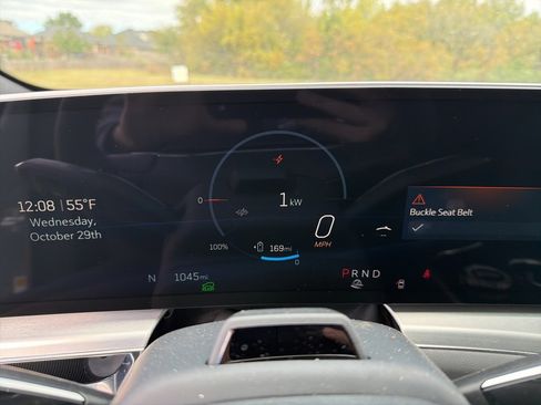 Used 2025 Cadillac Lyriq Sport image 11