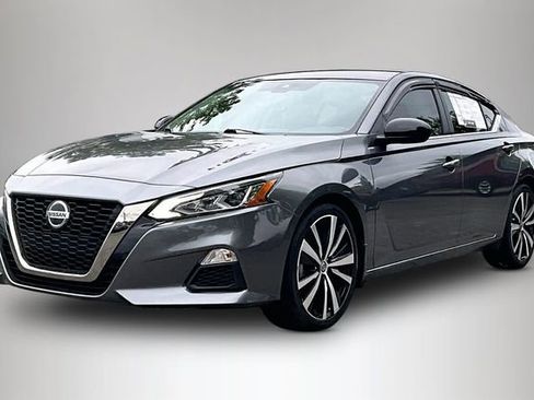 Used 2022 Nissan Altima 2.5 SR FWD image 2