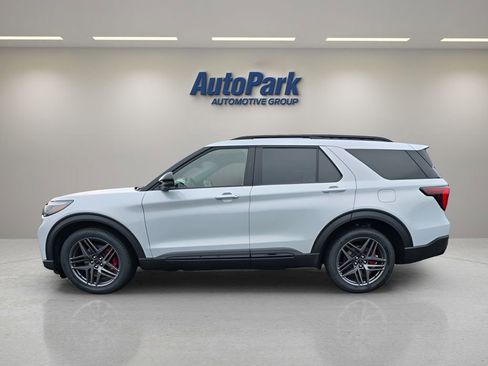 Used 2026 Ford Explorer ST AWD/4WD image 4