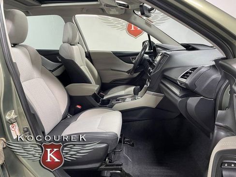 Used 2020 Subaru Forester Premium AWD/4WD image 23