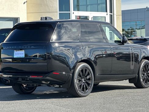 New 2025 Land Rover Range Rover SE image 5