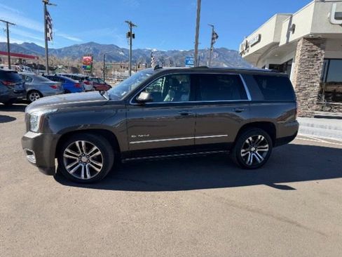 Used 2019 GMC Yukon Denali w/ Denali Ultimate Package AWD/4WD image 5