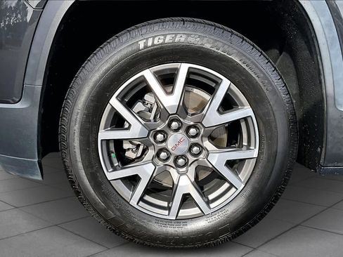 Used 2020 GMC Acadia SLE w/ LPO, Floor Liner Package image 10