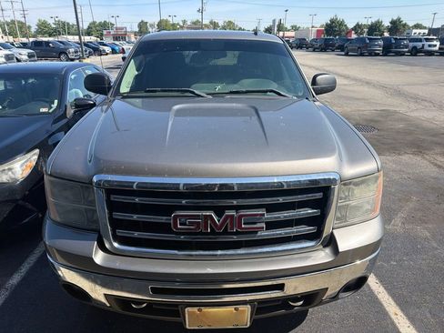 Used 2012 GMC Sierra 1500 SLE w/ Power Tech Package AWD/4WD image 2